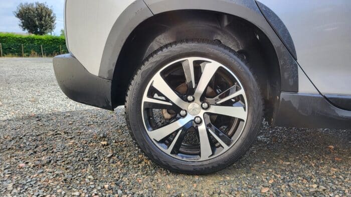 Peugeot 2008 - Image 8