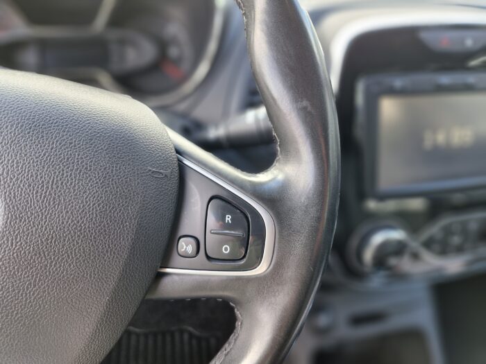 Renault captur TCE 120 ALLURE EDC - Image 15