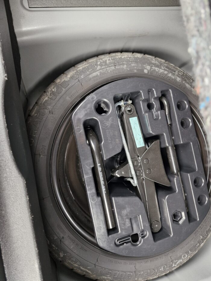 Renault captur TCE 120 ALLURE EDC - Image 20