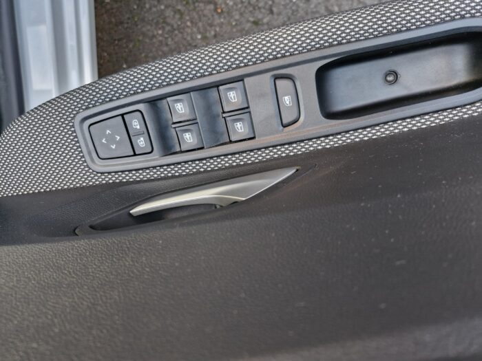 Dacia SANDERO 1.0 SCE 67 EXPRESSION - Image 13