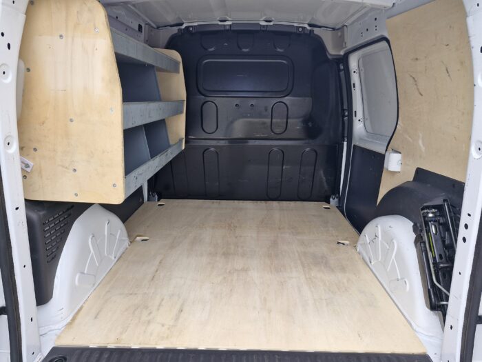 Renault KANGOO II 1.5 DCI 75 EXTRA R-LINK - Image 10