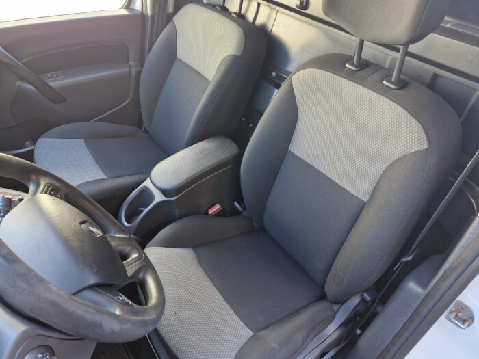 Renault KANGOO II 1.5 DCI 90 GRAND VOLUME - Image 13