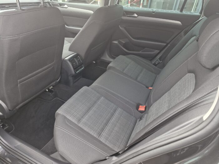 Volkswagen PASSAT SW 2.0 TDI 150 BUSINESS DSG7 - Image 11