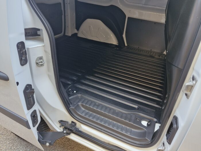 Renault KANGOO II 1.5 DCI 80 EXPRESS EXTRA - Image 9