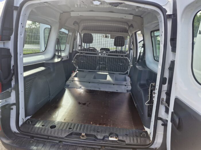 Renault KANGOO 1.5 DCI 90 EXPRESS MAXI 5 PLACES - Image 8