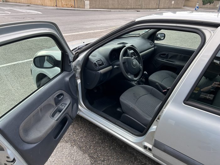 Renault Clio II - Image 4
