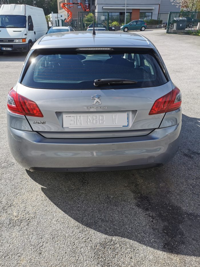 Peugeot 308 1.2 THP 110 - Image 4