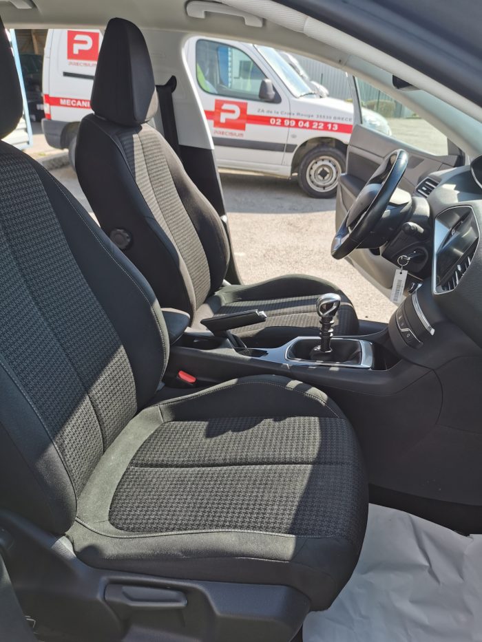 Peugeot 308 1.2 THP 110 - Image 8