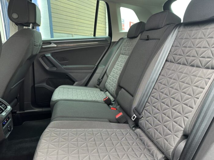 Volkswagen TIGUAN 2.0 TDI 150CV DSG7 LIFE BUSINESS - Image 4