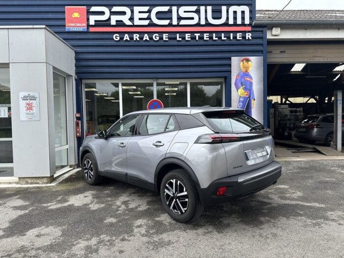 Peugeot 2008 1.2 100CV - Image 2